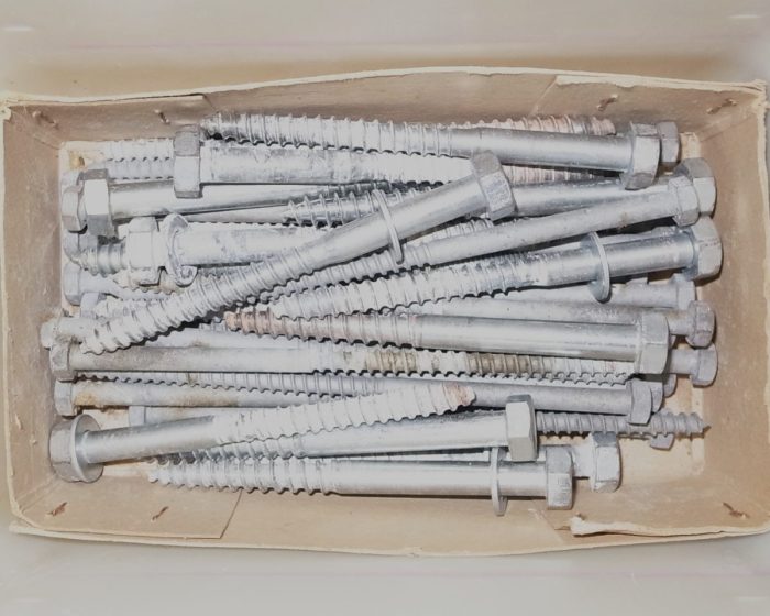 Werkzeugschrank Schrauben Dach 67