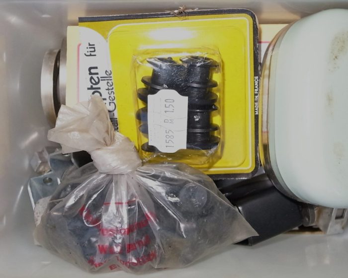 Werkzeugschrank Gummistöpsel