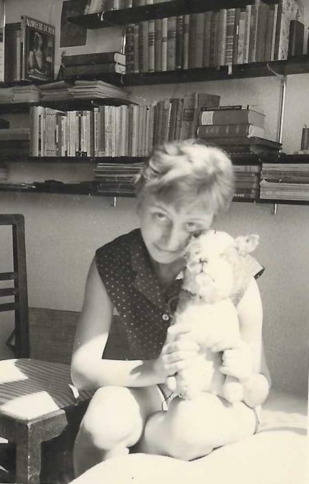 Inge mit Teddybär