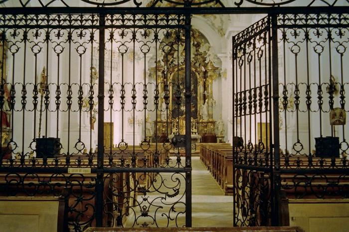 Blick ins Hauptschiff