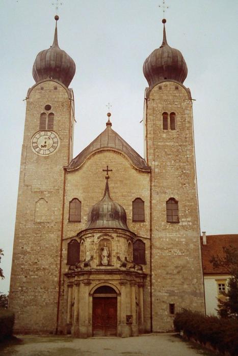 Apsis - Ostseite Kirche