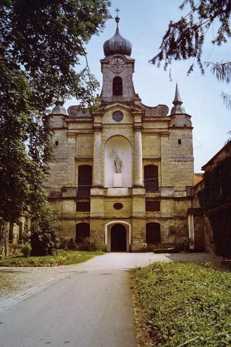 Kirche - außen - Westseite